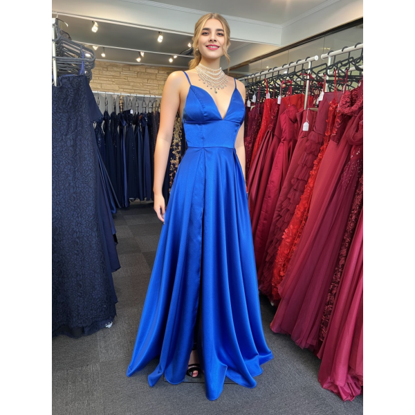 895 – QYN Dayana Royal Blue Gown