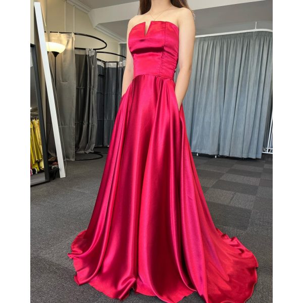 837 – QYN Jamie Red Gown