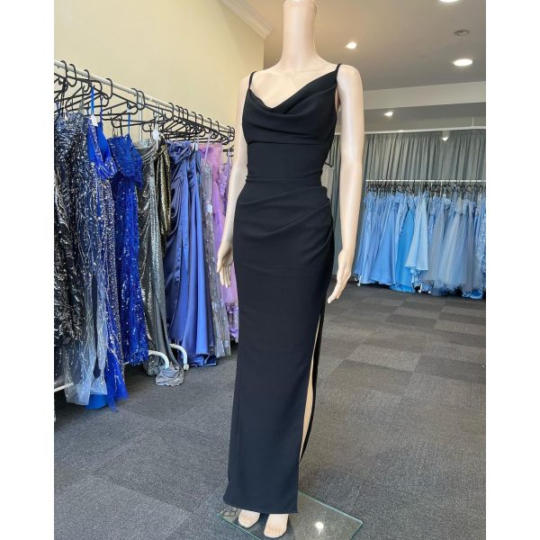 960 – QYN Aya Black Dress
