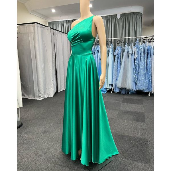 979 – QYN Khloe Green Gown