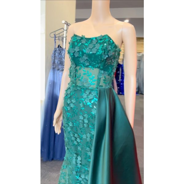 Q301 – QYN Karla Green Dress