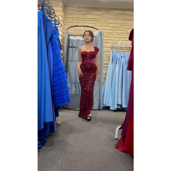 Q450 – QYN Ocean Red Dress
