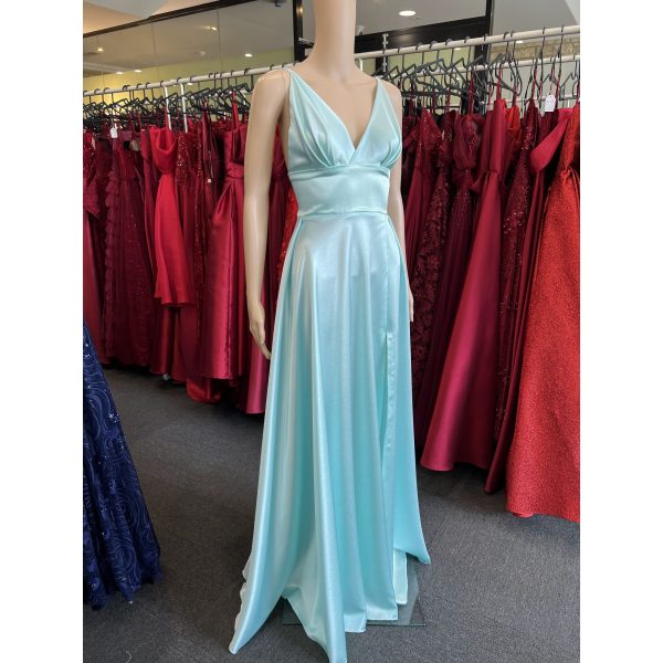 Q875 – QYN Morgan Baby Blue Gown