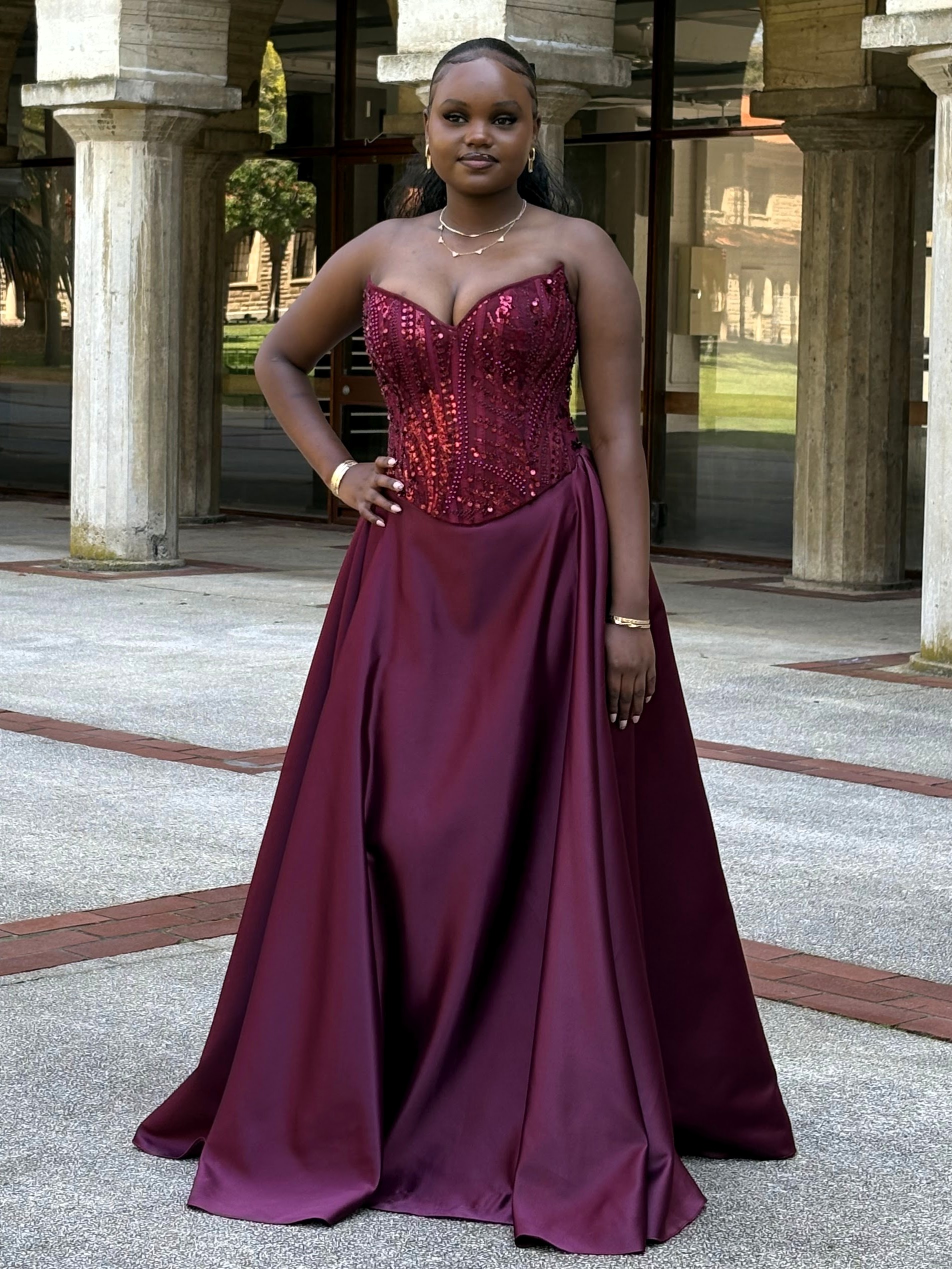 Y538 – QYN Fiona Aubery Red Gown Y538 – QYN Fiona Aubery Red Gown