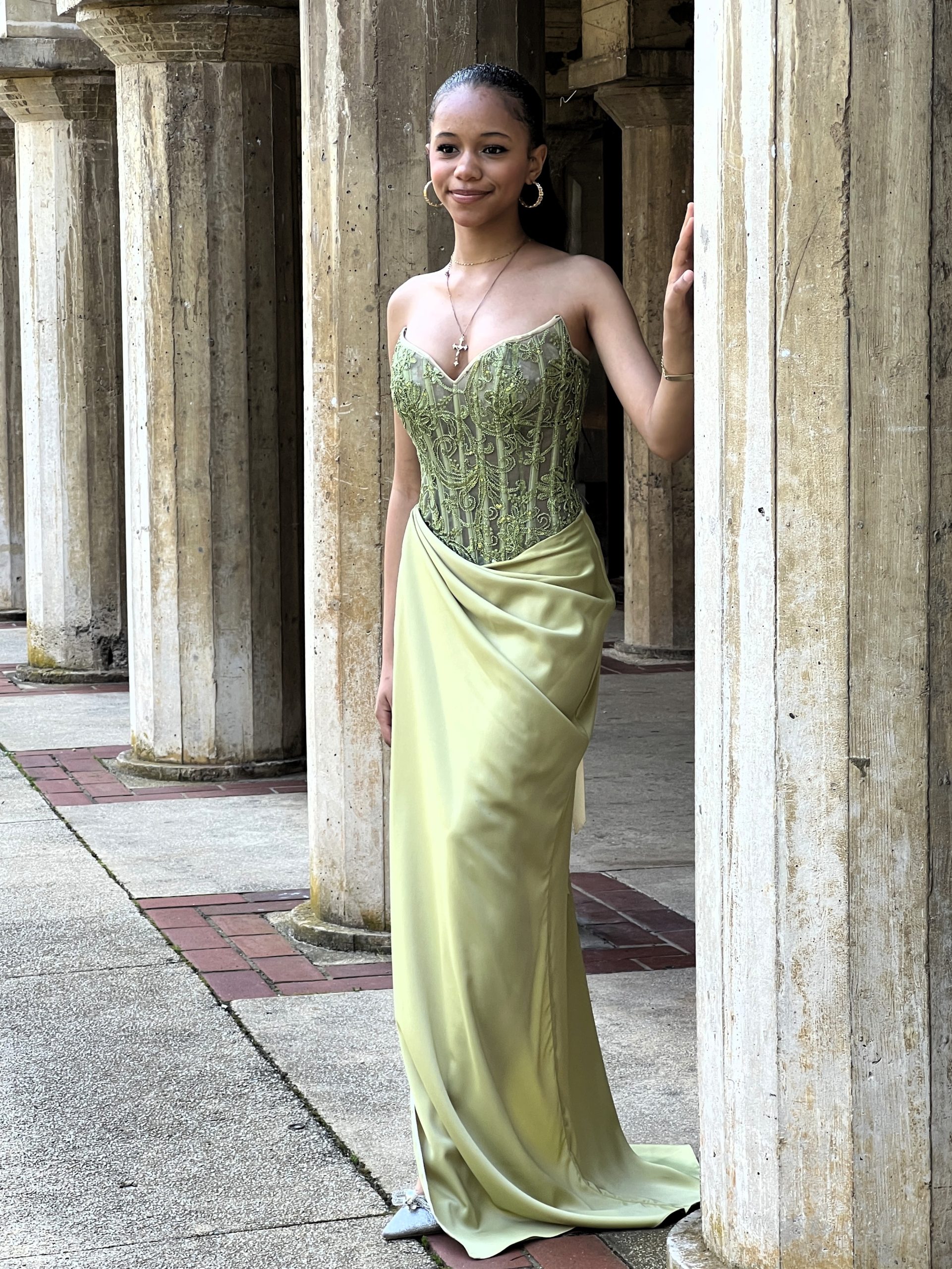 Y601 - QYN Kimber Paige Green Gown | QYN designer dress hire Y601 - QYN Kimber Paige Green Gown | QYN designer dress hire