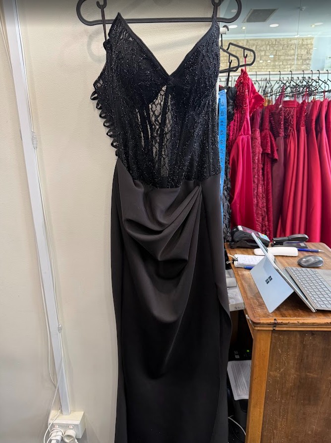 Y671 – QYN Millicent Kinsley Black Gown (not-yet-released) Y671 – QYN Millicent Kinsley Black Gown (not-yet-released)