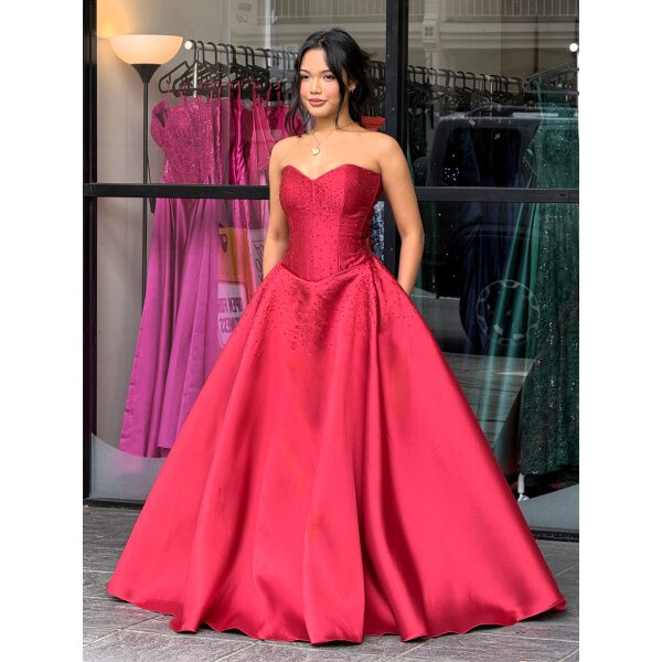 Y743 – QYN Larissa Joycelyn Red Gown